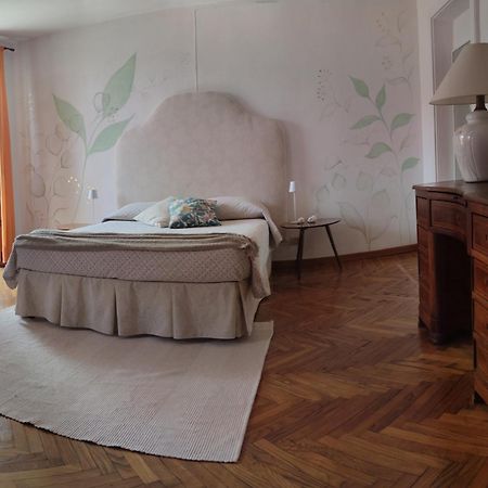 Casa Vacanze Malvarosa Casale Corte Cerro Εξωτερικό φωτογραφία