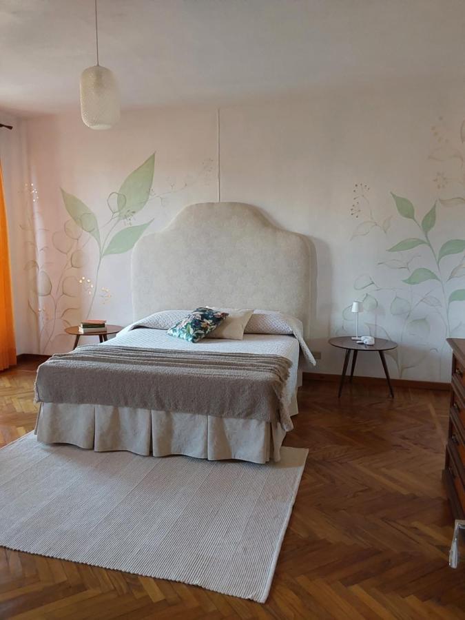 Casa Vacanze Malvarosa Casale Corte Cerro Εξωτερικό φωτογραφία