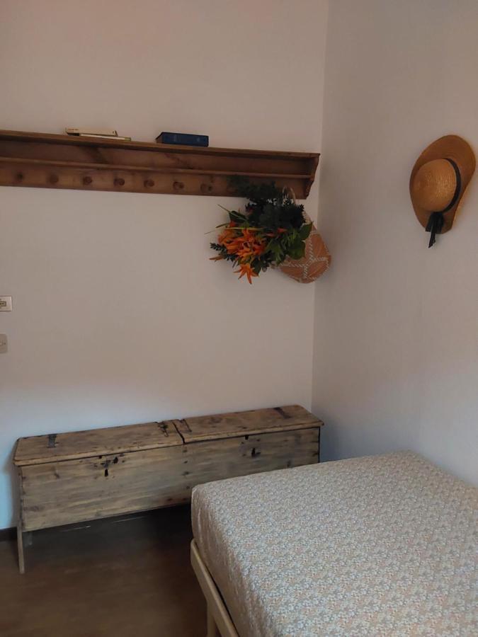 Casa Vacanze Malvarosa Casale Corte Cerro Εξωτερικό φωτογραφία